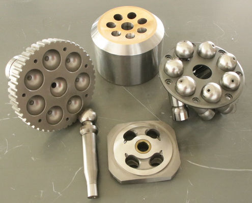 PC600-7 Komatsu Hidrolik Piston Pompa Parçaları Seyahat Motor Parçaları
